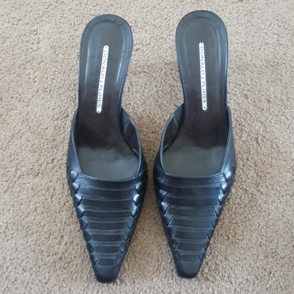 donald pliner mules